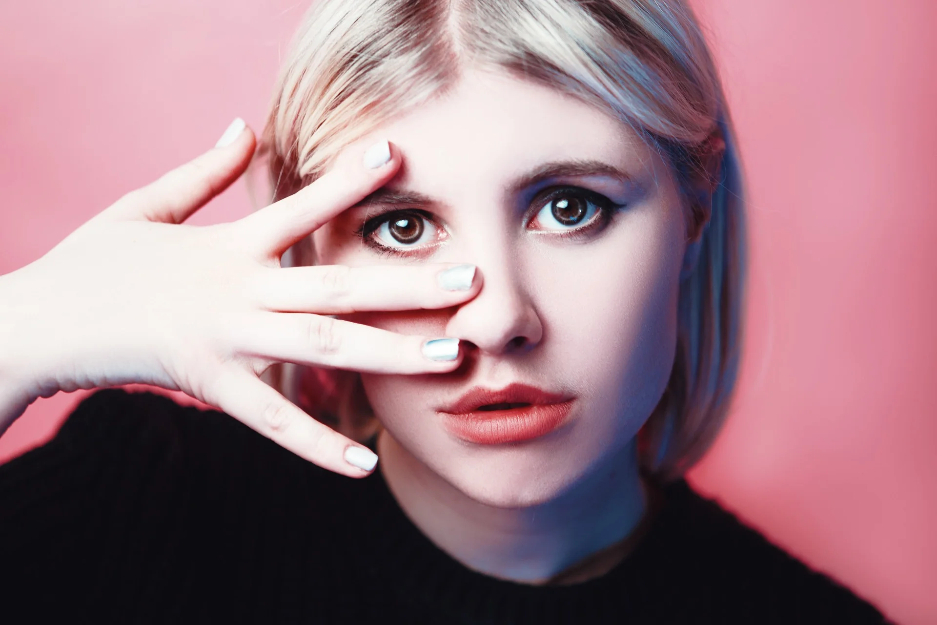 Уход за кожей лица в 20 лет